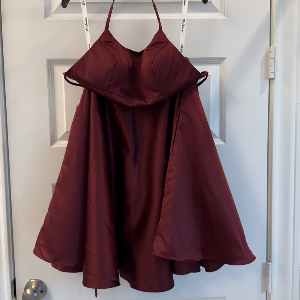 JJs House A-line Square Short Satin Homecoming Dress size 2 NWT